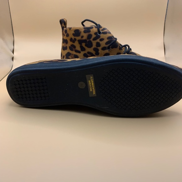 velvet texture LEOPARD BOOTIES - Picture 2 of 3